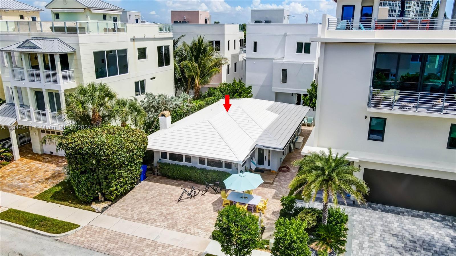 default 309 Oak St, Hollywood FL 33019 — #A10944641