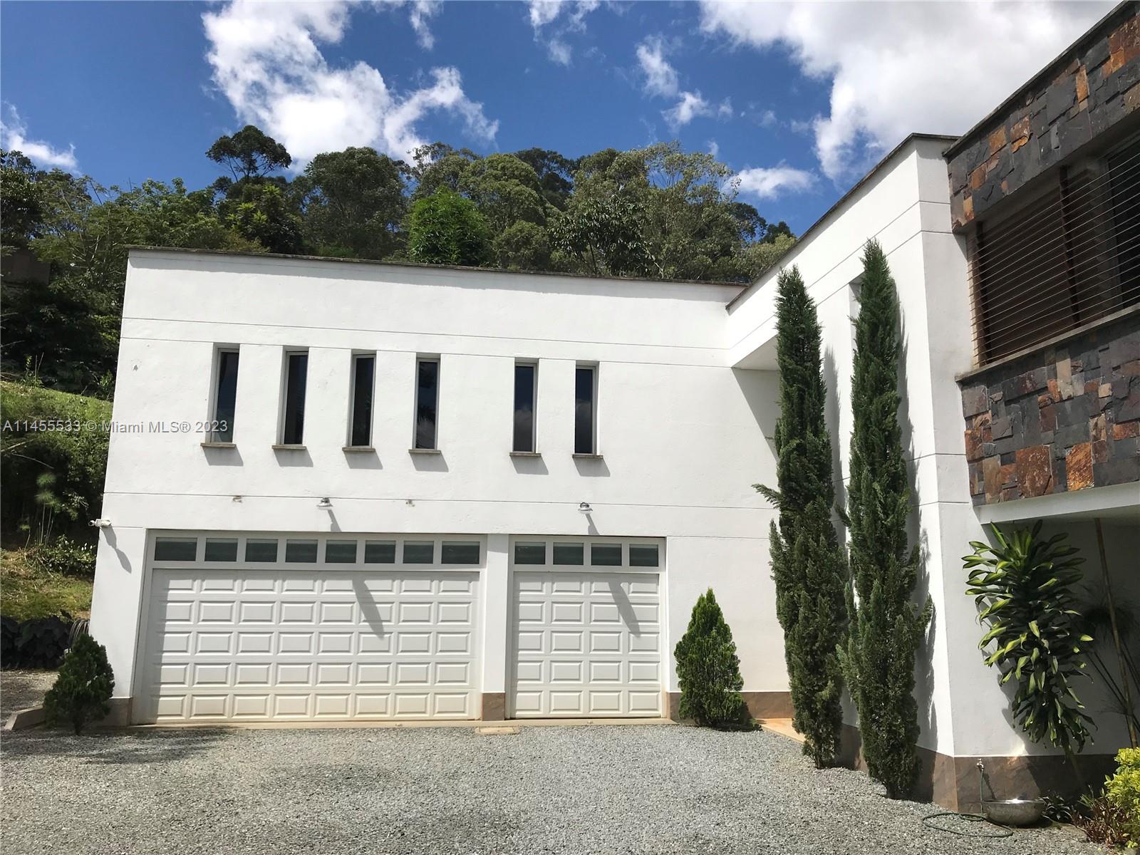 1ad5be0d-43 CRA 24 – 36DSUR151 S EL Escobero, AN 055421 — #A11455533