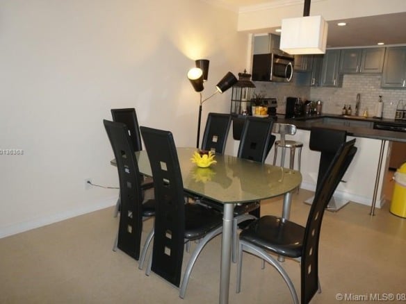 19370 COLLINS AV SEASONAL # 923, Sunny Isles Beach FL 33160 — #A10136368