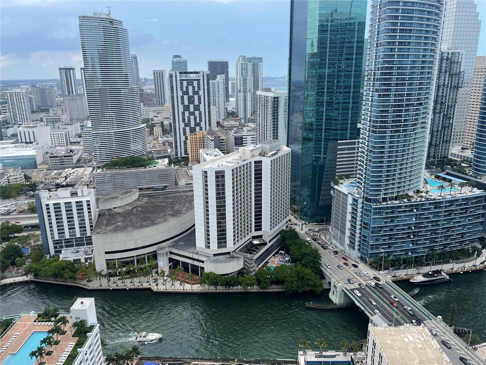 6dd28e9b-101 55 SE 6th St, Miami FL 33131 — #A11419927