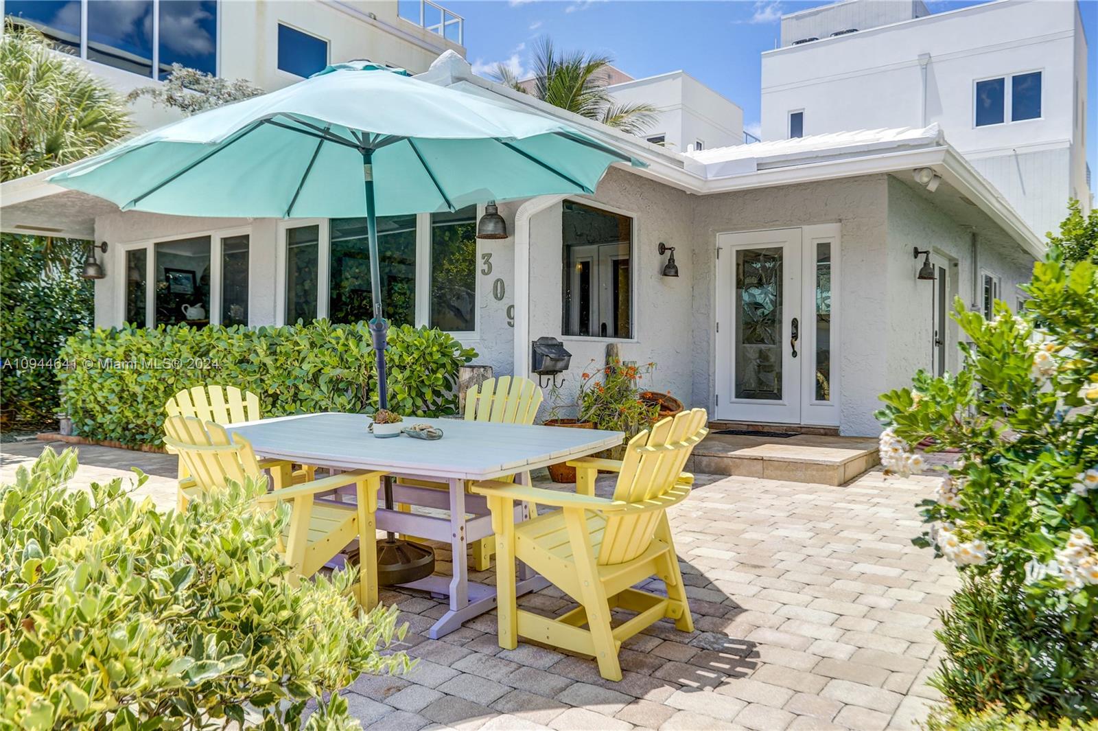 f3b61b38-270 309 Oak St, Hollywood FL 33019 — #A10944641