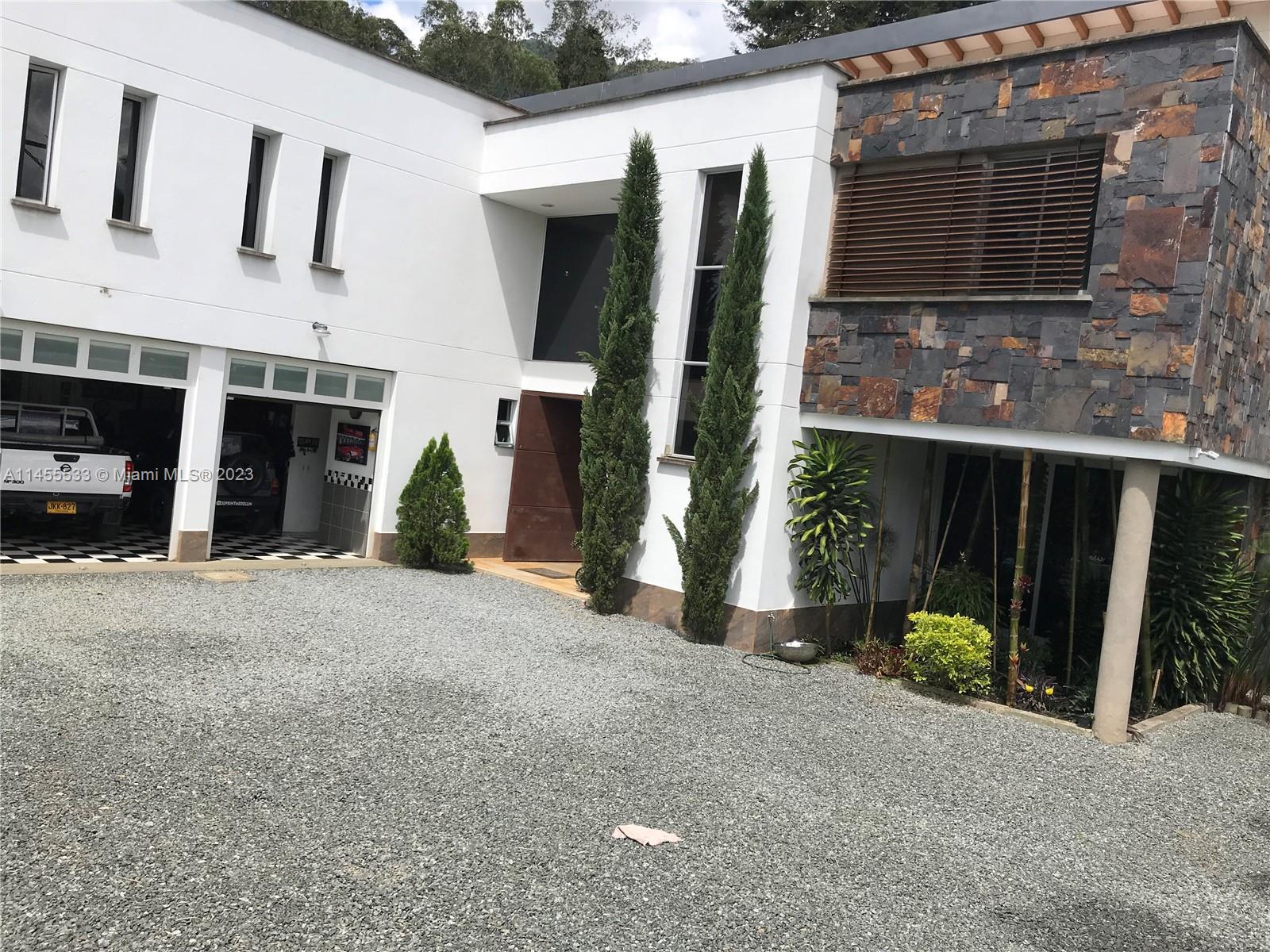 f3b61b38-40 CRA 24 – 36DSUR151 S EL Escobero, AN 055421 — #A11455533